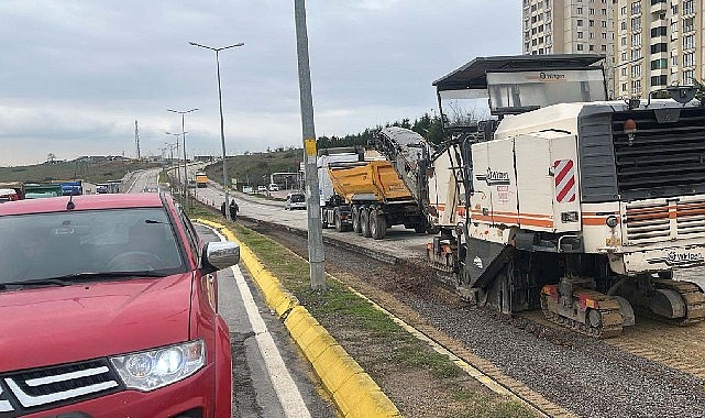 Altyapısı yenilenen Gebze Kirazpınar Mahallesi Yeni Bağdat Caddesi’nde üstyapı da