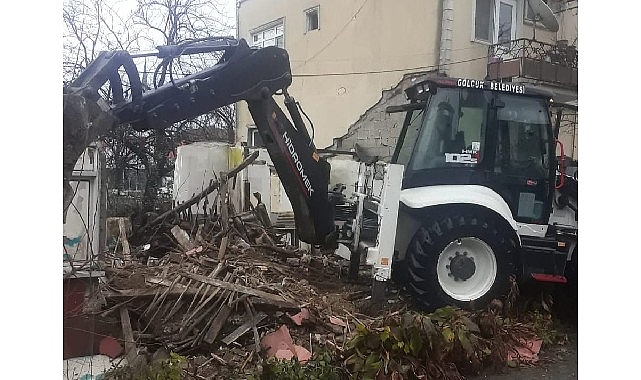 Gölcük Belediyesi, ilçede güçlendirmesi yapılmayan orta hasarlı ya da sosyal