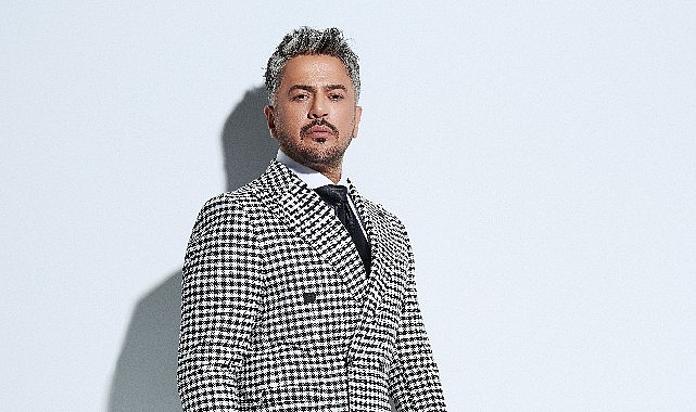 İş Sanat, Türk pop müziğinin efsane ismi Kayahan'ın unutulmaz şarkılarını Emre Altuğ'un