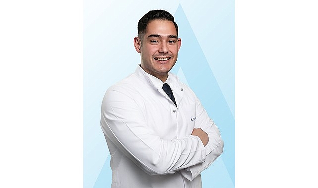 Ellerinizin sürekli mikrop içinde olduğunu düşünüyor ve bunu önlemek için