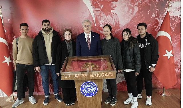 Ege Üniversitesi Rektörü Prof. Dr. Necdet Budak, sınav dönemlerinde 7/24