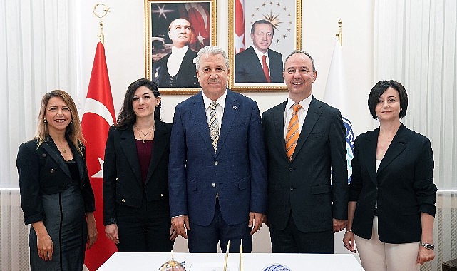 Ege Üniversitesinde alanında uzman akademisyenler tarafından gerçekleştirilen projeler, ulusal ve