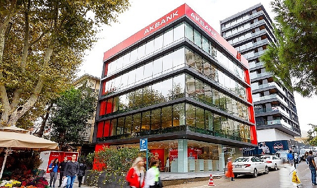 Akbank, afet bölgesine yönelik geliştirdiği sürdürülebilir finansman çözümleri ve sosyal