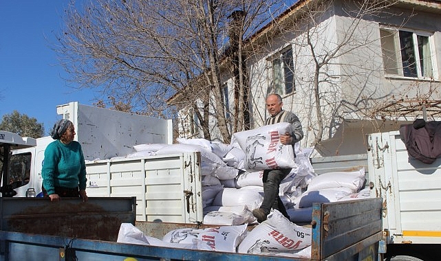 Antalya Büyükşehir Belediyesi, üreticiye destek olmaya devam ediyor. Süt Yem