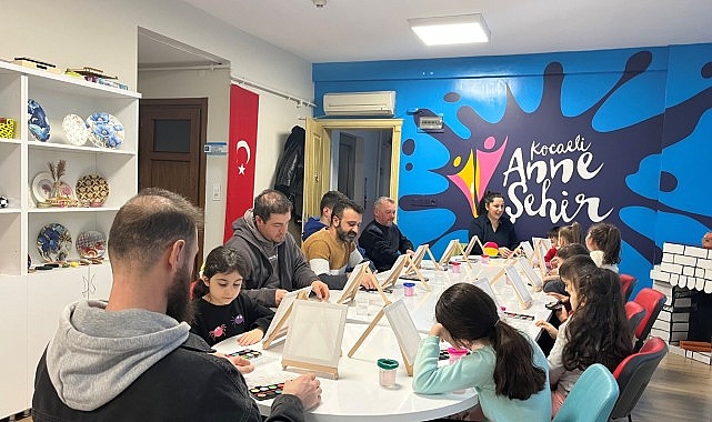 Karamürsel ilçesinde bulunan Anne Şehir Mimoza Merkezi’nde düzenlenen baba ve