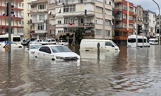 Antalya Büyükşehir Belediye Başkanı Muhittin Böcek, bugüne kadar görülmemiş yağış