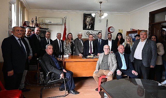 Antalya Büyükşehir Belediye Başkanı Muhittin Böcek, “yol arkadaşlarım” dediği muhtarlarla