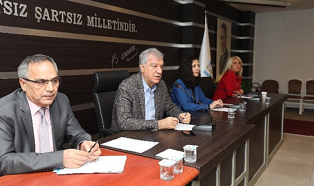 Narlıdere Belediyesi Şubat ayı meclisinde konuşan Başkan Engin, 5 yıllık