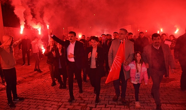 Yerel seçim çalışmalarını tüm hızıyla sürdüren Dikili’nin CHP’li Belediye Başkan