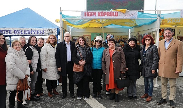 Ressam Figen Köprülü öncülüğünde, İskele Meydanı’nda halkın beğenisine sunulan “Minyatür
