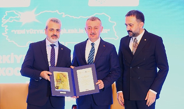 Türkiye Kent Konseyleri Birliği ‘Kocaeli Buluşması’ programında konuşan Başkan Büyükakın,