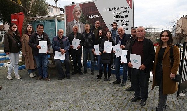 Nilüfer Tarımsal Analiz Laboratuarı’nda toprak numuneleri alınan çiftçilerin analiz raporları