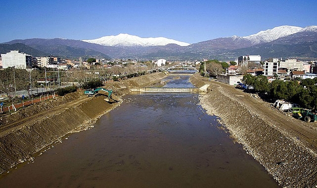 Ege’nin incisi İzmir’e son 21 yılda 29 milyar 469 milyon