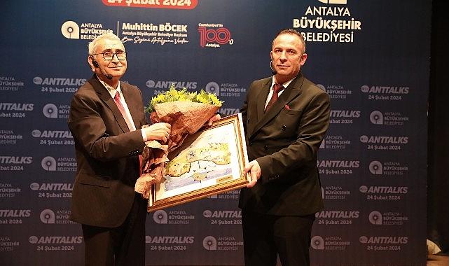 Antalya Büyükşehir Belediyesi'nin organize ettiği Anttalks etkinliği, önemli bir konuğu