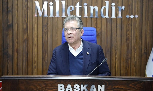 Edremit Belediye Başkanı Selman Hasan Arslan belediye işçileriyle Edremit Belediyesi