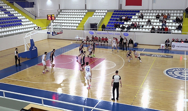 Türkiye Basketbol 2. Ligi 11. hafta karşılaşmasında Ege Üniversitesi DAÇKA