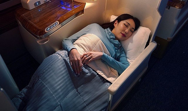 Emirates, Business Class yolcularına hediye edeceği, yeni bir “uçak içi