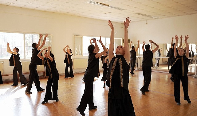 Ege Üniversitesi (EÜ) Devlet Türk Musikisi Konservatuvarı (DTMK) Türk Halk