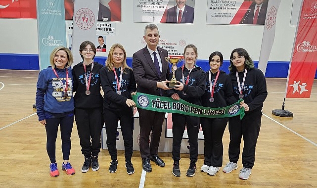 Gölcük Belediye Başkanı Ali Yıldırım Sezer, Gölcük’te düzenlenen Oryantring Gençler