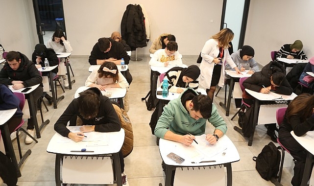 İBB, İstanbul’un 12 noktasında açtığı ders atölyelerinde öğrencileri LGS ve