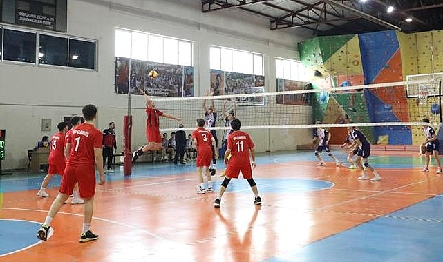 İnegöl Belediyesi’nin bu yıl 7’ncisini düzenlediği Okullar Arası Spor Festivali