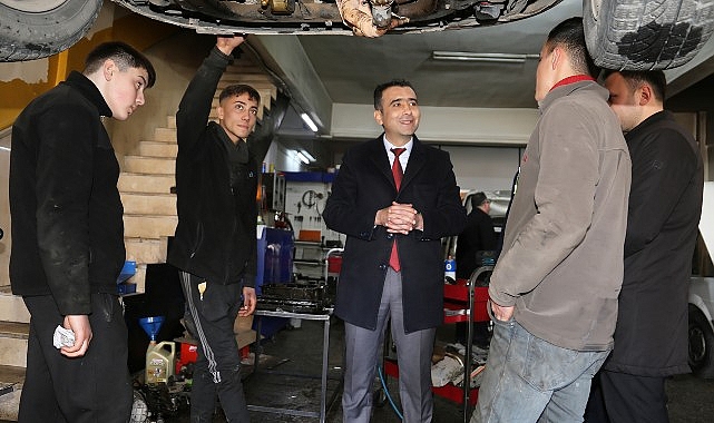 Seçim çalışmalarına devam eden Belediye Başkanı Savaş Kalaycı, MHP teşkilatı