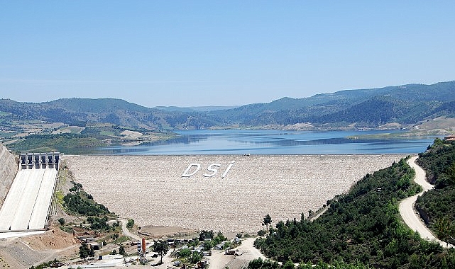 Manisa’nın Türk tarımının göz bebeği olduğunu belirten DSİ Genel Müdürü