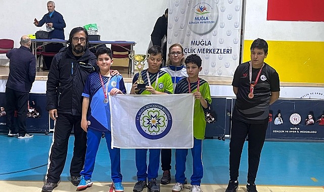 Muğla Büyükşehir Belediyesi masa tenisi sporcuları yıldızlar, takım ve ferdi