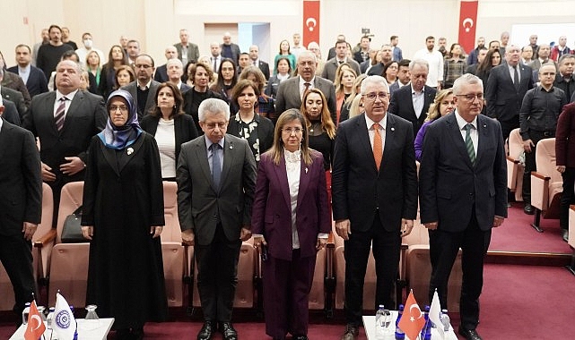 Beş Yıllık Kurumsal Tam Akreditasyon belgesini alan ilk devlet üniversitesi