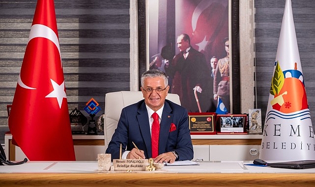 Kemer Belediye Başkanı Necati Topaloğlu, Kemer Belediyesi Kültür Salonu’nun kapatılarak