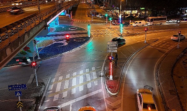 Büyükşehir, Kuruçeşme’den başlayan tramvay hattı boyunca bulunan sinyalize kavşaklarda yenileme