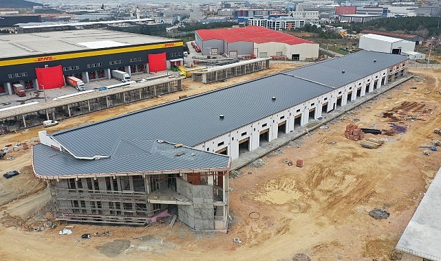 Büyükşehir’in Gebze bölgesi için inşa ettiği yeni sebze ve meyve