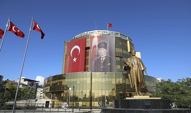 Aydın Büyükşehir Belediye Başkanı Özlem Çerçioğlu; Emekli Kart’la emeklilere Ege
