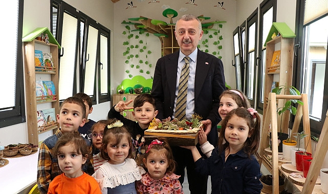 Büyükşehir Belediyesi’nin Lokomotif Çocuk Köyü’nü ziyaret eden Başkan Büyükakın, ‘Çık