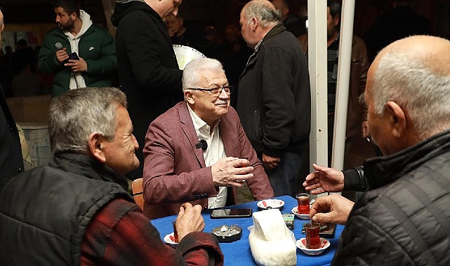 Seçim çalışmalarını sürdüren Burhaniye Belediye Başkanı Ali Kemal Deveciler, Kızıklı