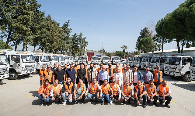 İzmir Büyükşehir Belediyesi, “daha temiz bir İzmir” için cadde, bulvar,
