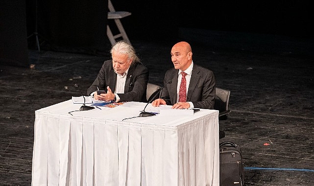 İzmir Demokratik Kitle Örgütleri’nin temsilcileriyle buluşan İzmir Büyükşehir Belediye Başkanı