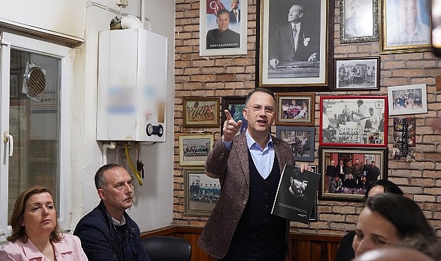 Gürpınar Çınarlı Kahve’de komşularıyla kahvaltıda buluşan Beylikdüzü Belediye Başkanı Mehmet