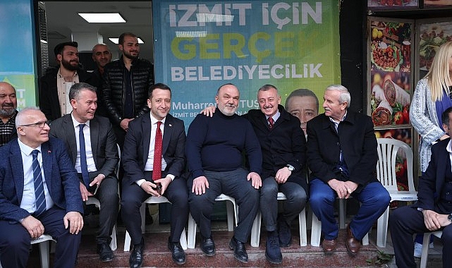 Kocaeli Büyükşehir Belediye Başkanı Doç.Dr.Tahir Büyükakın ve İzmit Belediye Başkan