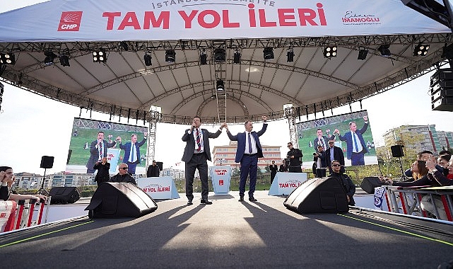 İstanbul Büyükşehir Belediye (İBB) Başkanı Ekrem İmamoğlu, Beylikdüzü Belediye Başkanı