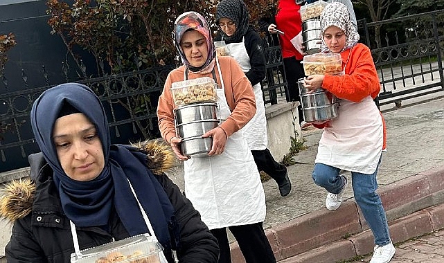 KOMEK VE ASEM’lerin mutfak sınıfında eğitim alan kursiyerler, "KOMEK'te İftar
