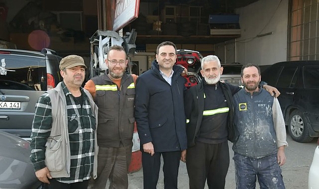 Seçim çalışmaları kapsamında esnaf ziyaretlerini sürdüren Başiskele Belediye Başkanı M.Yasin