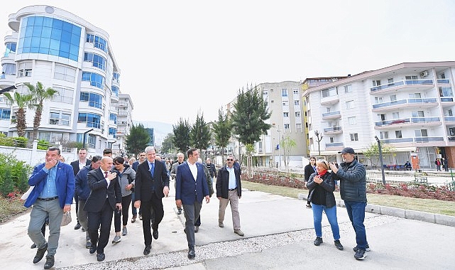 İzmir Büyükşehir Belediye Başkanı Tunç Soyer, İzmir Büyükşehir Belediyesi ve