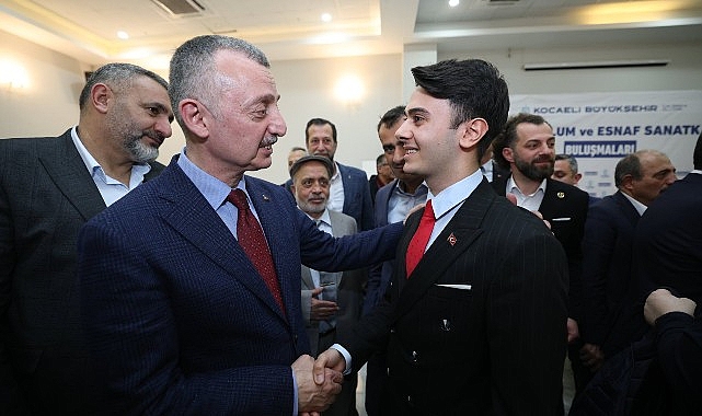 Kocaeli Büyükşehir Belediye Başkanı Doç.Dr.Tahir Büyükakın, yeni dönemde gençlere yine