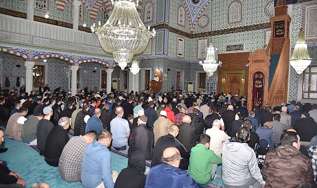 Ramazan-ı Şerif ayı içerisinde idrak edilen Kadir Gecesi’nde Kartepe’de bütün