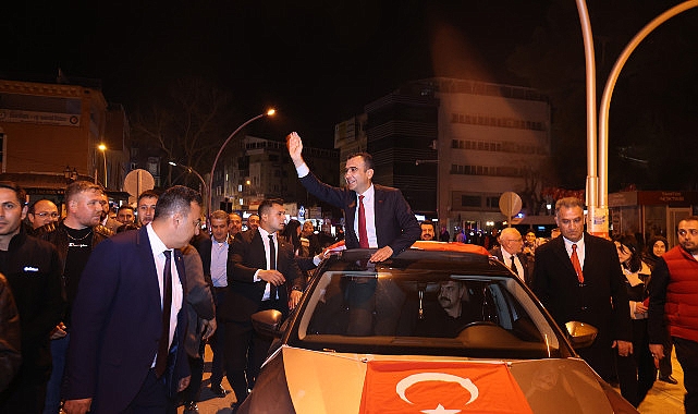 31 Mart Mahalli İdareler Seçimi dönemini halkla kucaklaşma programlarıyla yoğun