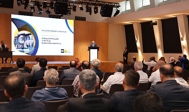 Konya Büyükşehir Belediyesi, akıllı şehir yönetişim uygulamalarını düzenlediği bir programla