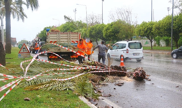 Meteoroloji Bölge Müdürlüğü'nün kuvvetli yağış ve fırtına uyarısıyla birlikte teyakkuza