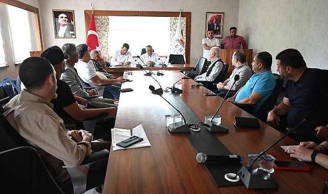 Kemer Belediye Başkanı Necati Topaloğlu, Kemer sahil bandında yer alan