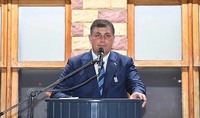 İzmir Büyükşehir Belediye Başkanı Dr. Cemil Tugay, Büyükşehir Belediyesi ve